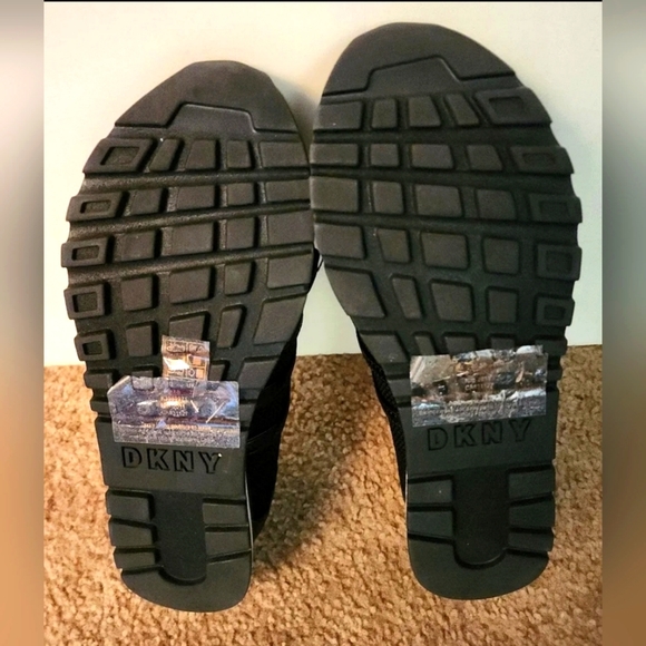 DKNY Fashion Sneakers Black&White Pull on- No Lace Tie  Shoe - Picture 7 of 9